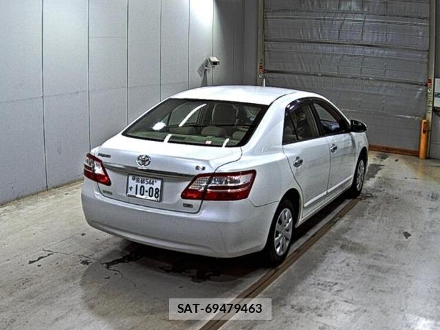 Toyota PREMIO 2015 8722443-5