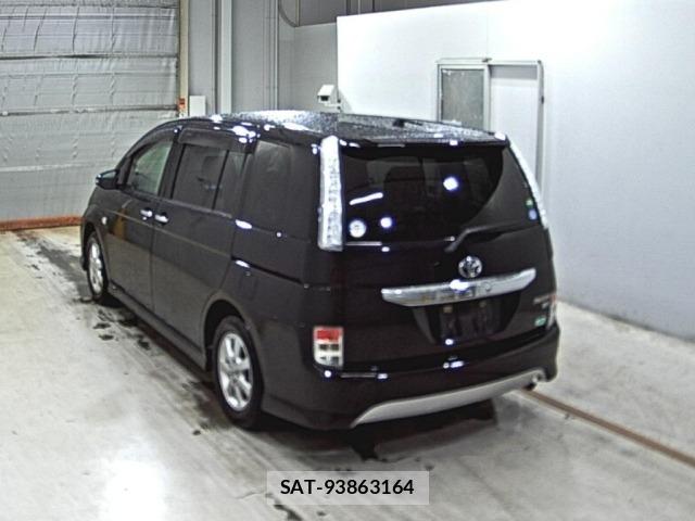 Toyota ISIS 2014 8707689-1