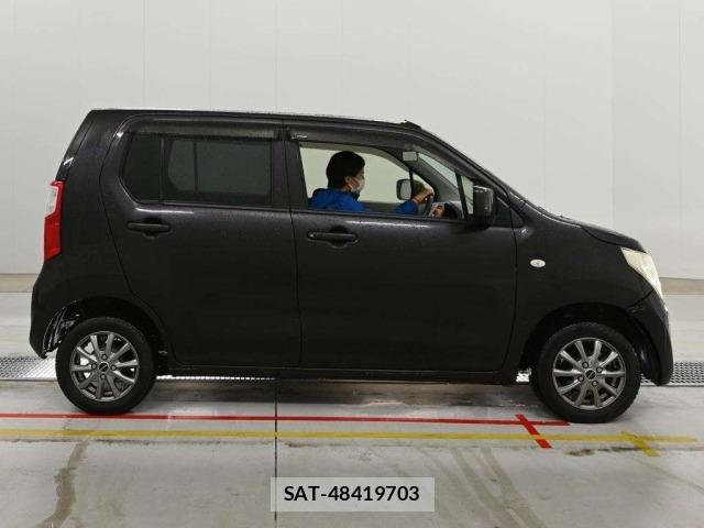 Suzuki WAGON R 2015 8919838-3