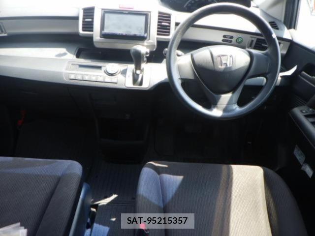 Honda FREED 2011 8716575-3