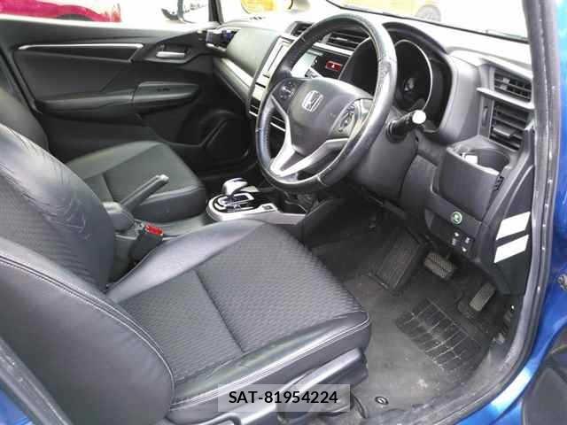 Honda FIT 2015 8703311-3