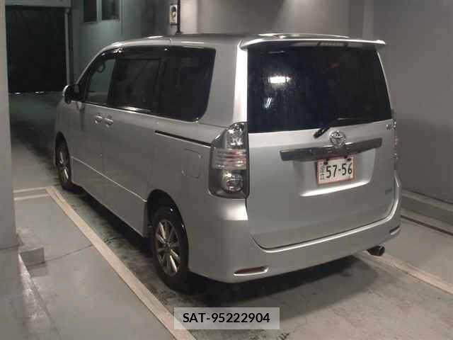 Toyota NOAH 2007 8765188-1