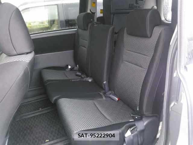 Toyota NOAH 2007 8765188-9