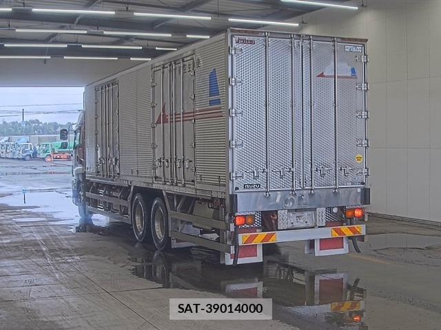 Isuzu GIGA 2012 8858201-1