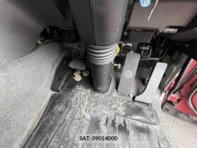 Isuzu GIGA 2012 8858201-4