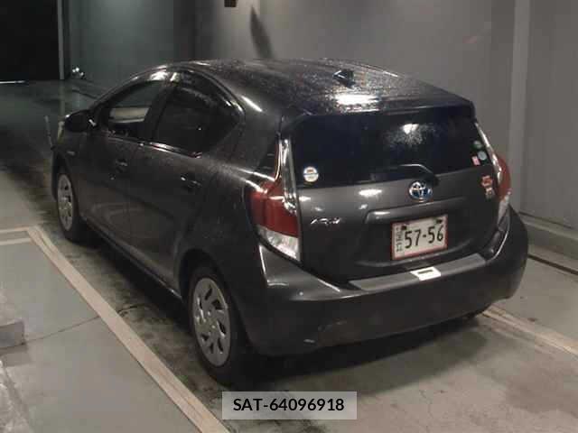Toyota AQUA 2016 8763064-1