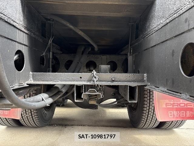 Hino PROFIA 2005 8722831-13