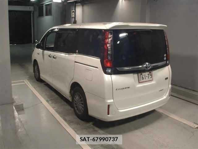 Toyota ESQUIRE 2017 8692532-1