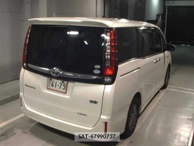 Toyota ESQUIRE 2017 8692532-5