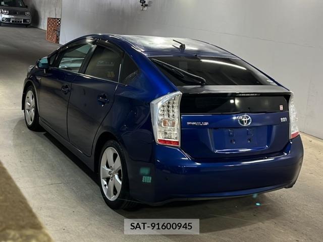 Toyota PRIUS 2011 8712284-1