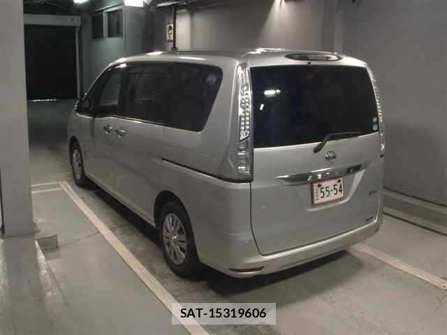 Nissan SERENA 2014 8672981-1