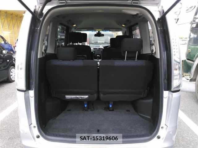 Nissan SERENA 2014 8672981-10
