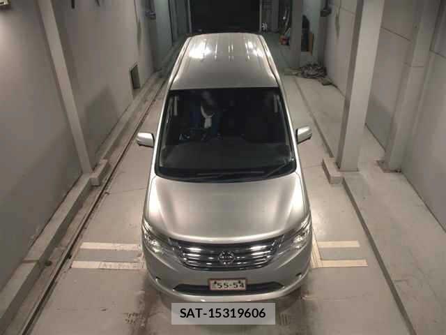 Nissan SERENA 2014 8672981-6