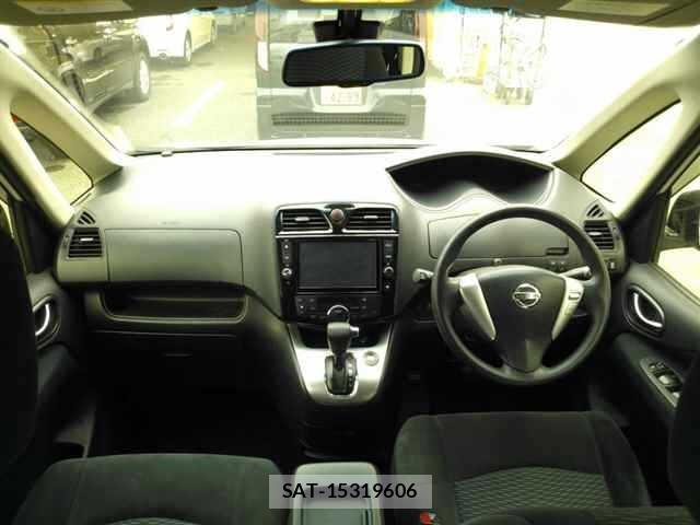Nissan SERENA 2014 8672981-8