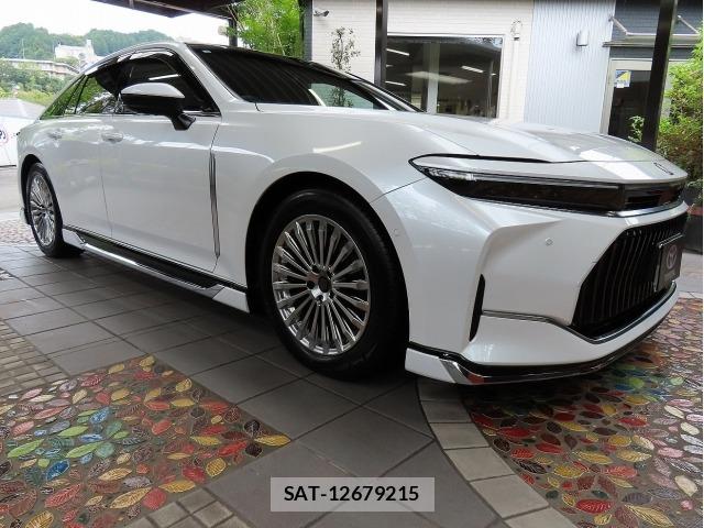 Toyota CROWN 2026 8734676-7
