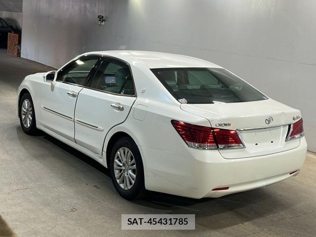 Toyota CROWN 2015 8937238-1