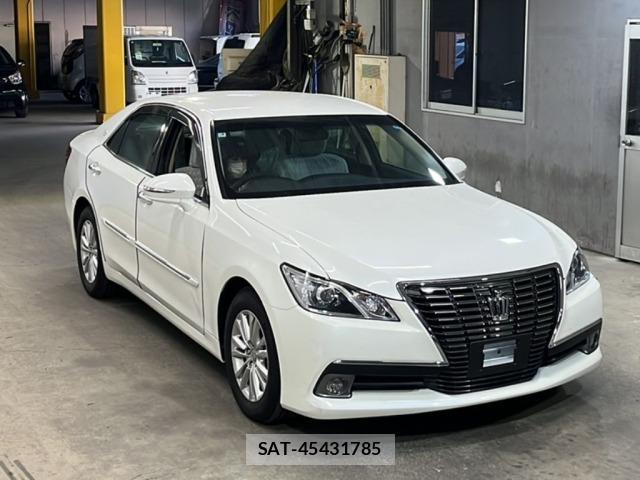 Toyota CROWN 2015 8937238-4