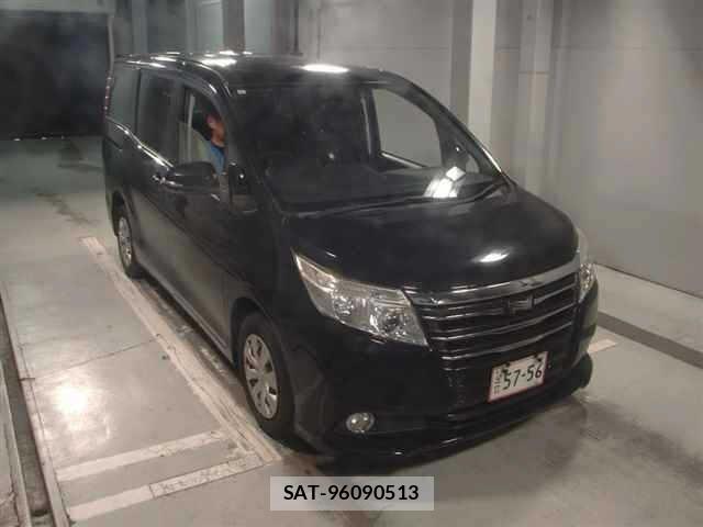 Toyota NOAH 2015 8862391-0