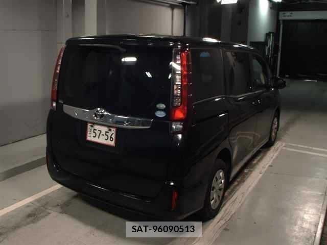 Toyota NOAH 2015 8862391-5