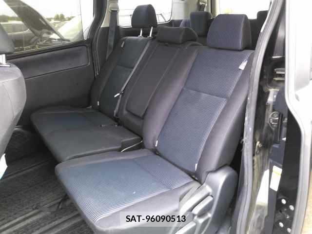 Toyota NOAH 2015 8862391-9