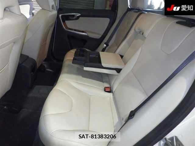 Volvo XC60 2017 8861593-4