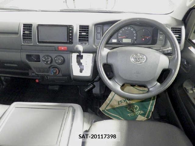 Toyota HIACE VAN 2015 8910189-3