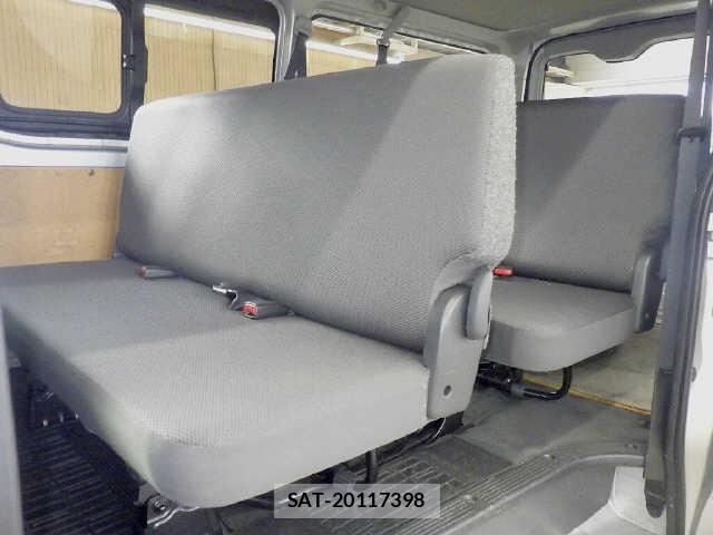 Toyota HIACE VAN 2015 8910189-8