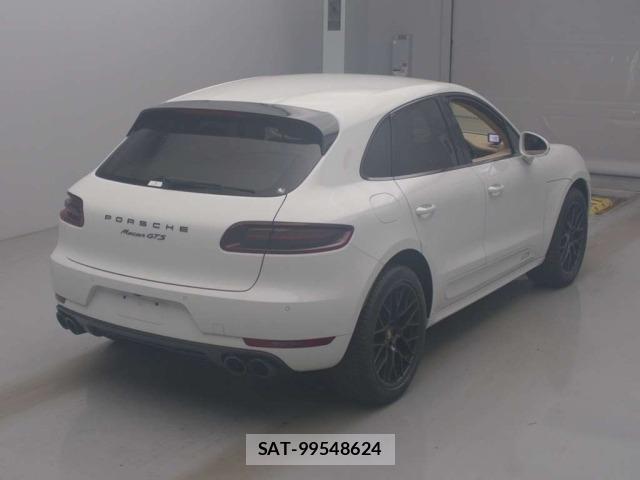 Porsche MACAN 2016 8861996-1