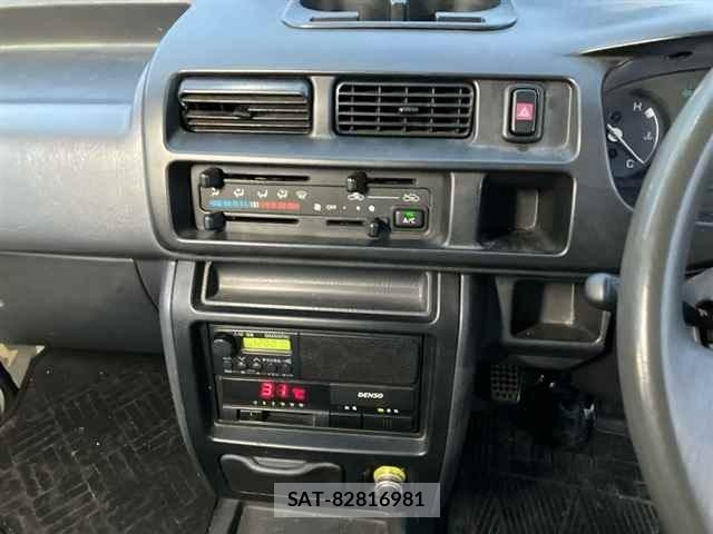 Daihatsu HIJET TRUCK 2001 8708981-6