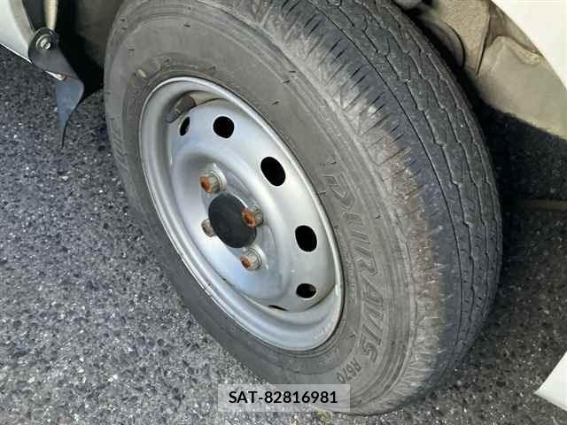 Daihatsu HIJET TRUCK 2001 8708981-9