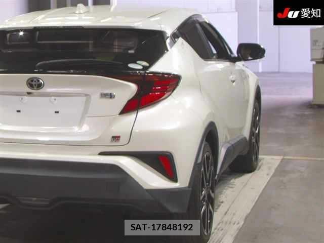 Toyota C-HR 2021 8862774-8