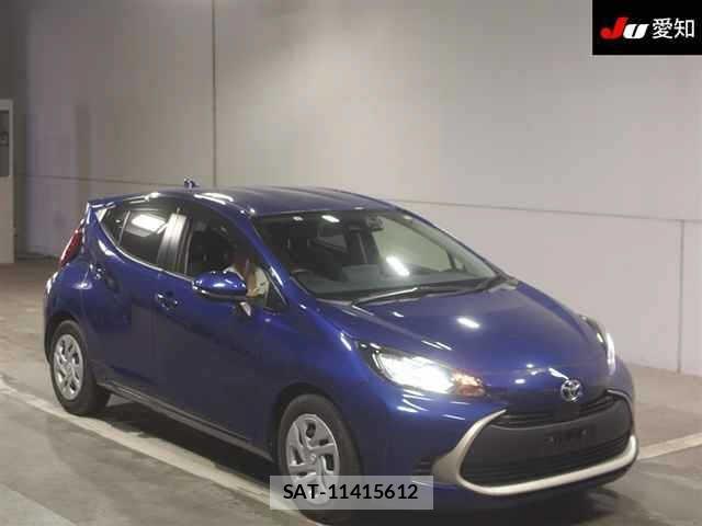 Toyota AQUA 2021 8862365-0