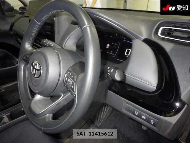 Toyota AQUA 2021 8862365-5