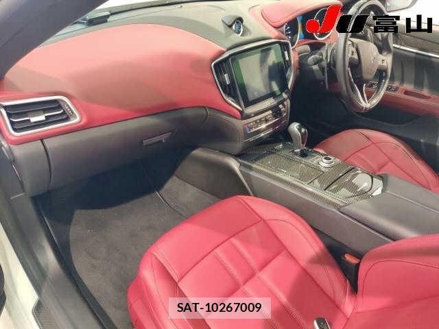 Maserati GHIBLI 2017 8704101-3