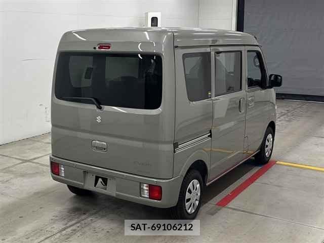 Suzuki EVERY 2026 8928130-5