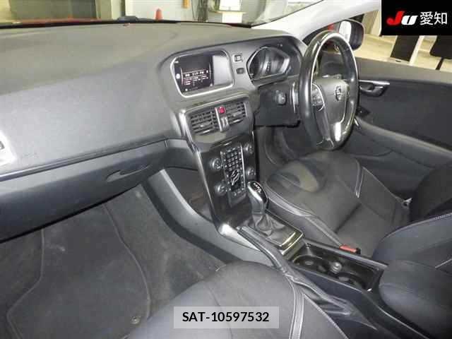 Volvo V40 2017 8862071-3
