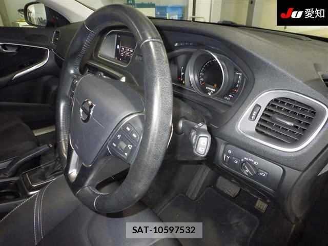 Volvo V40 2017 8862071-5