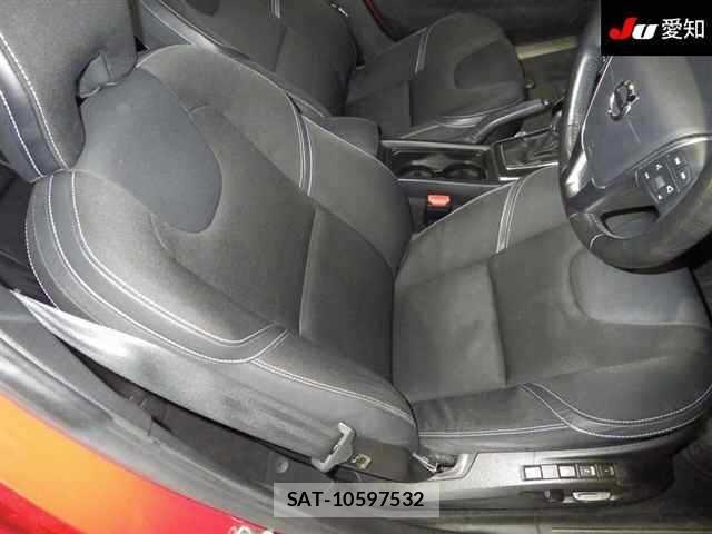 Volvo V40 2017 8862071-6