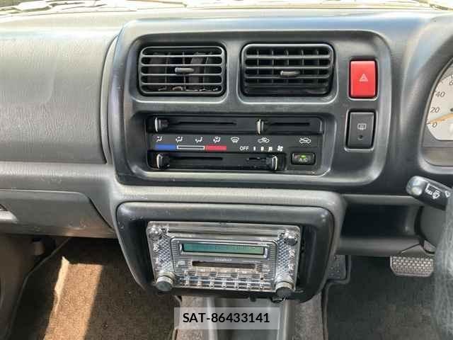 Suzuki JIMNY 2000 8933227-6