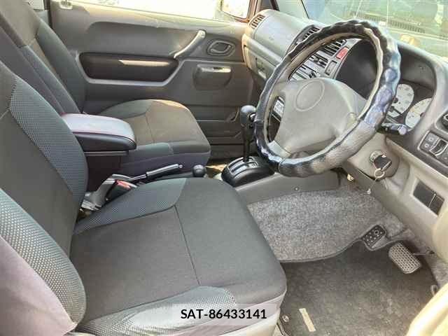 Suzuki JIMNY 2000 8933227-7