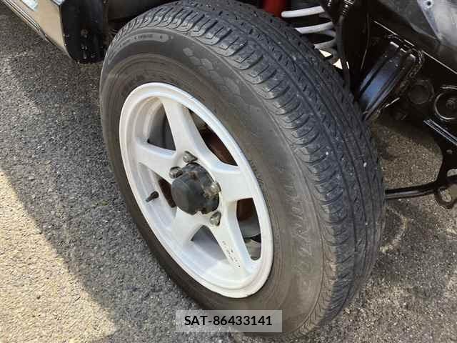Suzuki JIMNY 2000 8933227-9