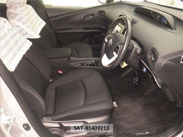 Toyota PRIUS 2017 8851235-5