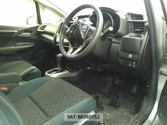 Honda FIT 2016 8703316-3