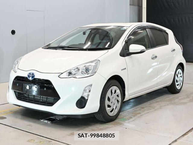 Toyota AQUA 2017 8862359-0