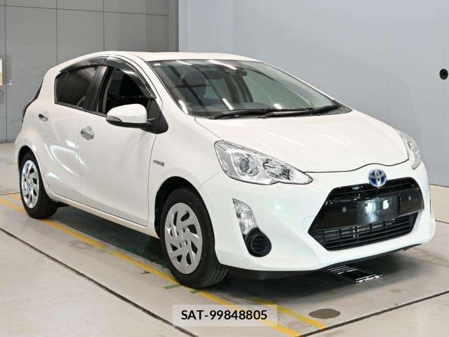 Toyota AQUA 2017 8862359-5