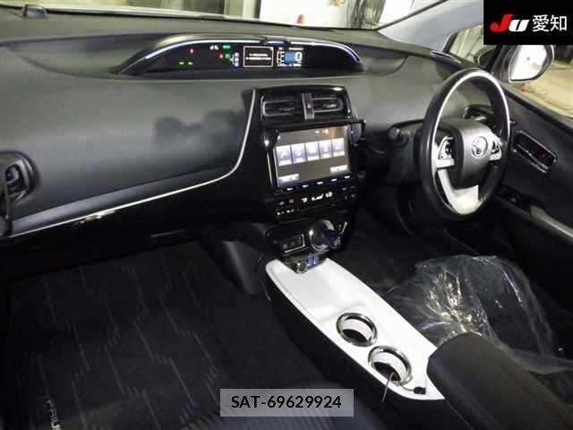 Toyota PRIUS 2017 8911311-3