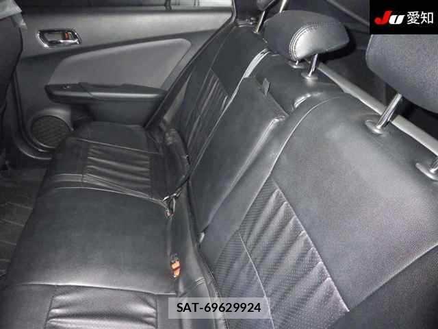 Toyota PRIUS 2017 8911311-4
