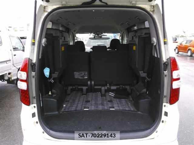 Toyota NOAH 2011 8765189-10