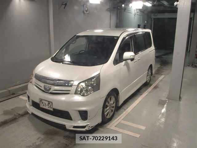 Toyota NOAH 2011 8765189-4