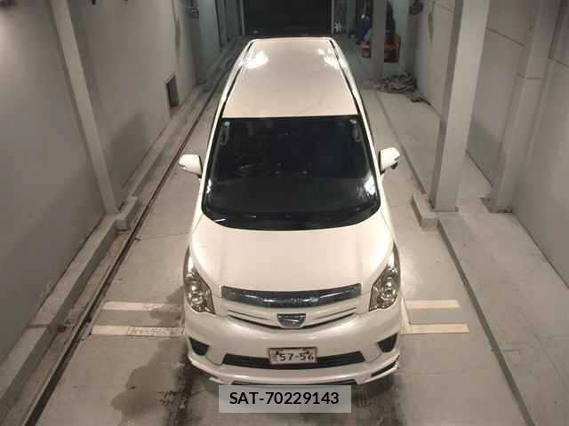 Toyota NOAH 2011 8765189-6